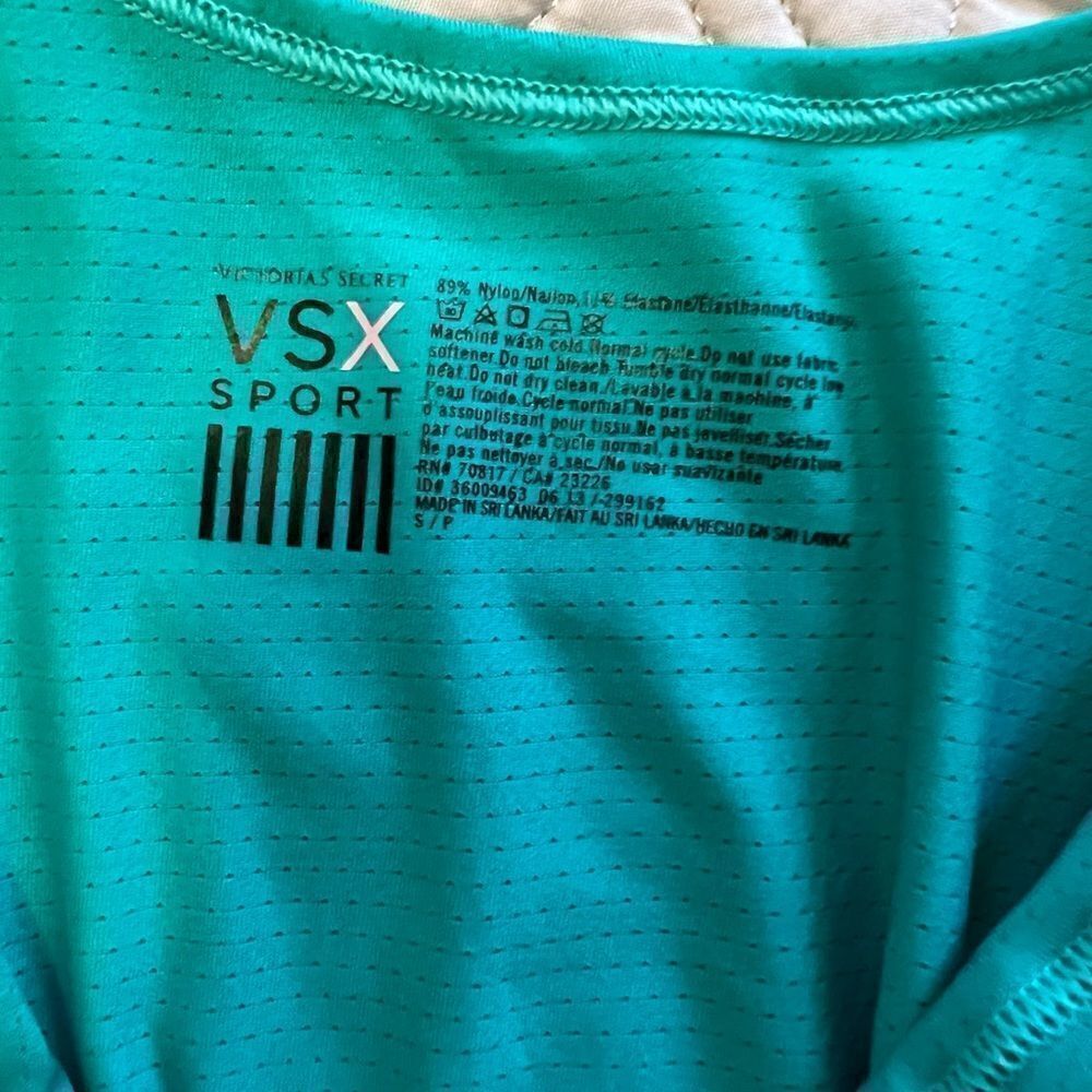 VS Sport Workout Tank Top - Picture 4 of 7